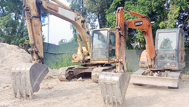 东莞横沥挖掘机培训小型挖掘机能上坡吗