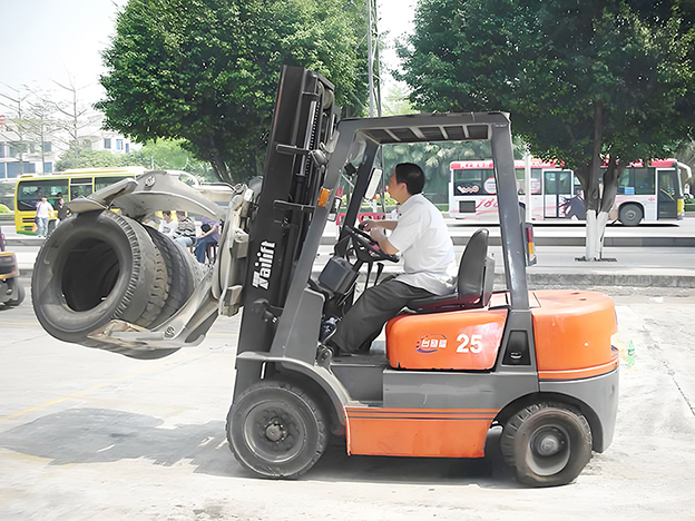 东莞万江抱夹叉车培训 哪里可以学抱车